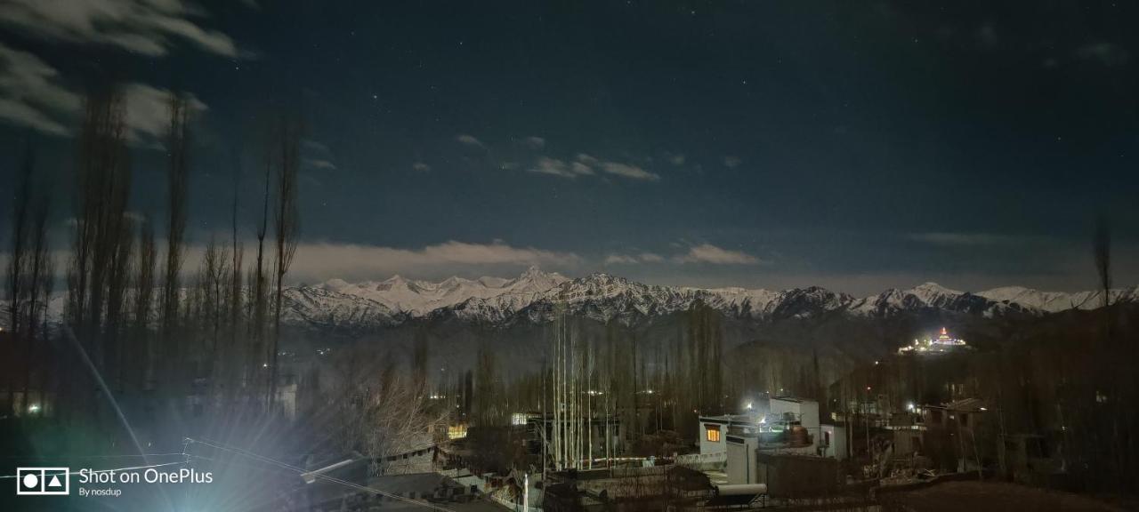 Ladakh Country Inn Leh Esterno foto