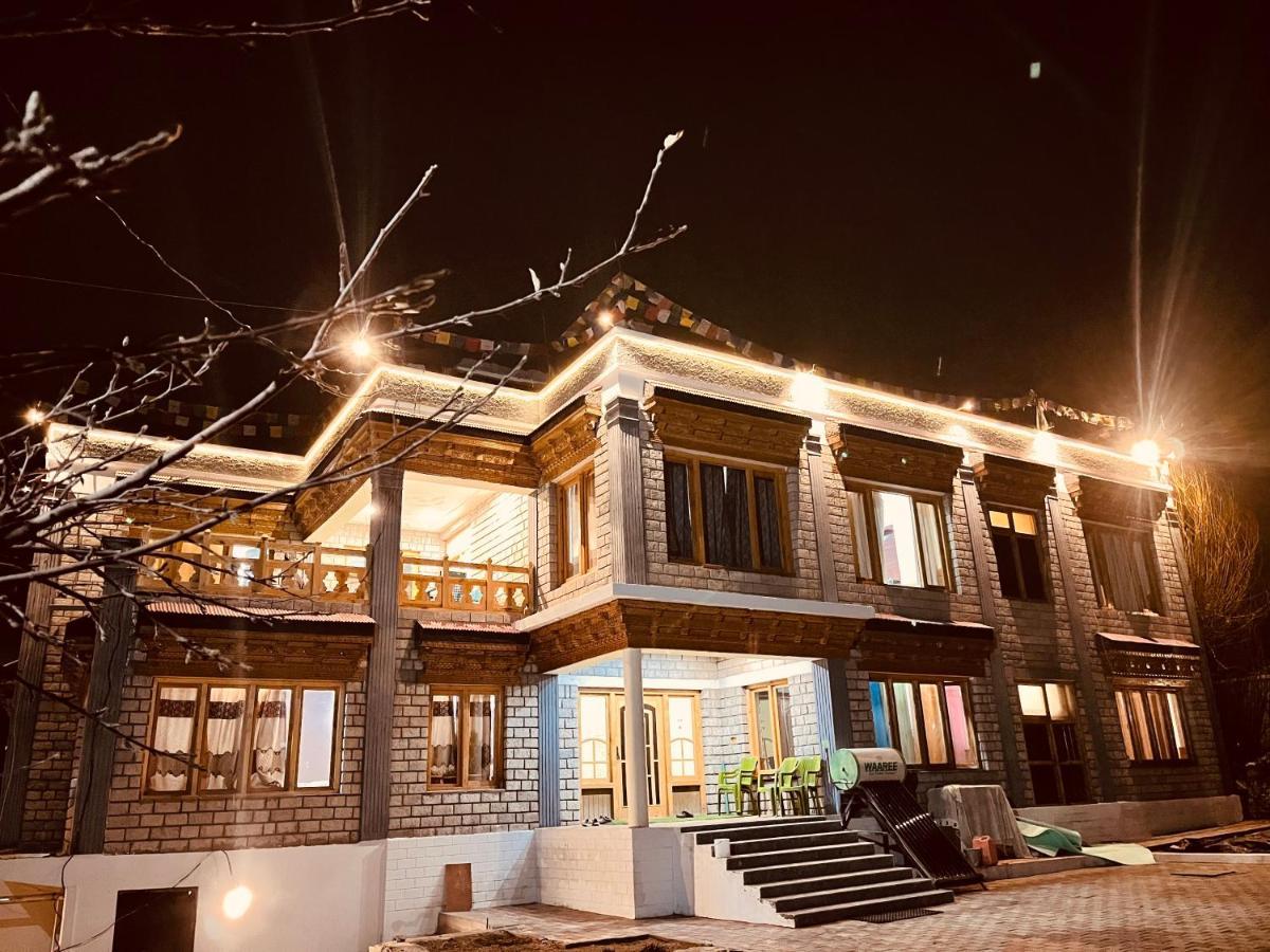 Ladakh Country Inn Leh Esterno foto