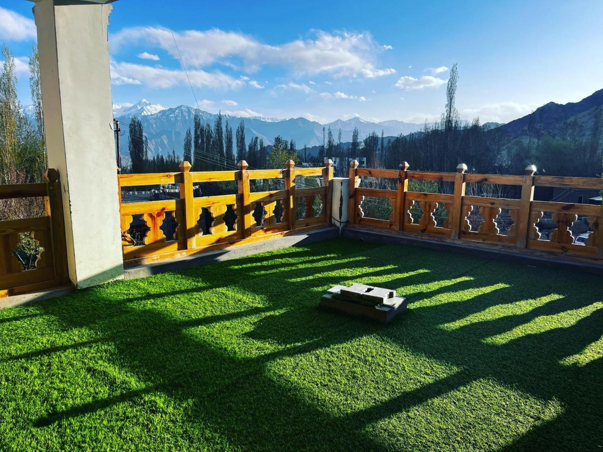 Ladakh Country Inn Leh Esterno foto